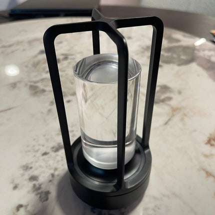 Lampa stołowa LED Nordic | elegancki wygląd | Sterowanie dotykowe | Tryby 3-kolorowe | Akumulator USB | Wysokiej jakości metal i kryształy | Opcje srebra, złota, czerni | Wszechstronne oświetlenie domu | Wodoodporność IP65