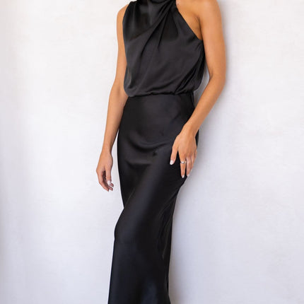 Czarna sukienka Estery | Elegancka maxi | Wysoka szyja | Asymetryczne ramię | Elastyczny pas | Poliester | Moda na wesele | Niewidoczny zamek i guziki | Wszechstronna odzież wieczorowa