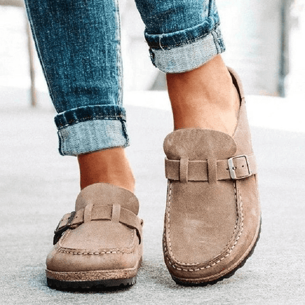 Klapki ze skóry zamszowej w stylu vintage | Otwarty palec | Zamknięcie klamry | Obuwie letnie na co dzień | Wygodna chłonna konfiguracja | Rozmiary damskie UE 35-43 | Idealnie pasuje do wiosennych i letnich stylizacji