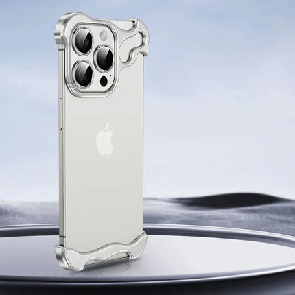 Aluminiowa obudowa iPhone'a bez oprawek | Smukły, minimalistyczny design | Ochrona kontrolerów i urządzeń | Pasuje do iPhone'a z serii 12-16 | Dostępne w 5 kolorach | Precyzyjne wycięcie na akumulator i ładowanie | Podniesione krawędzie