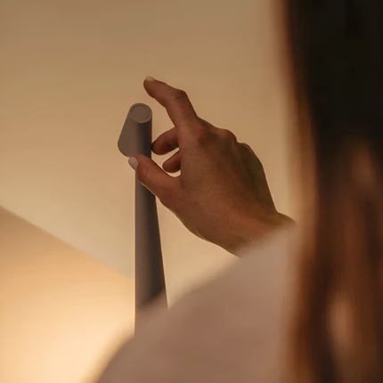 Ściemna lampa stołowa LED | Minimalistyczny projekt nordycki | Bezprzewodowe oświetlenie | Sterowanie dotykowe | Ciepłe światło | Ochrona oczu | Energooszczędny | Idealny do pracy i relaksu | 33x5 cm | Bateria 1800 mAh