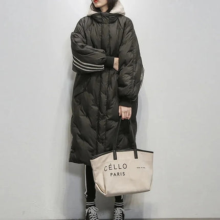 Damski długi płaszcz z czarną podszewką | Elegancka, ciepła odzież wierzchnia | Moda na zimową pogodę | Kolekcja Romy