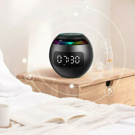 Głośnik z budzikiem Bluetooth Ball | Cyfrowy wyświetlacz LED | Kolorowe światło nocne | Bluetooth 5.0 | Bateria 2200 mAh | Inteligentne wykrywanie ruchu | Wysokiej jakości głośnik 5W | Kompaktowa konstrukcja | Biały, czarny, różowy