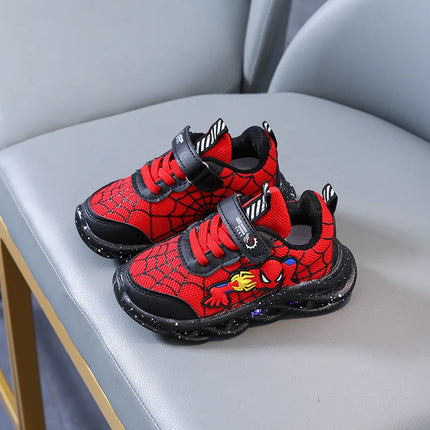 Chłopięce sportowe tenisówki LED Spider-Man | Świecące, antypoślizgowe, wygodne, oddychające buty | Zabawna i trwała konstrukcja dla aktywnych dzieci