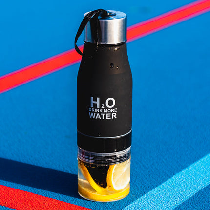 Butelka z zaparzaczem H2O | Pojemność 650 ml | Matowy projekt obowiązkowy | Przenośny i szczelny | Łatwo zainstalować i zamontować | Idealne do orzeźwienia na terenie morza