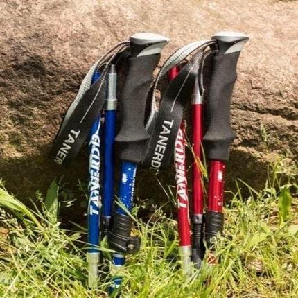 TREKSMART | Regulowany składany kijek turystyczny | Lekka i ergonomiczna konstrukcja | Kompaktowy i przenośny do przygód na świeżym powietrzu | Antypoślizgowa gumowa podstawa zapewniająca stabilność i bezpieczeństwo