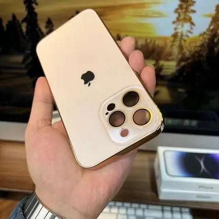 Ultracienkie, owinięte wokół obudowy NanoCase | Lekka osłona do iPhone'a z magnetycznym zamknięciem | Odporność na upadki i osłona obiektywu klasy wojskowej | Elegancki wygląd