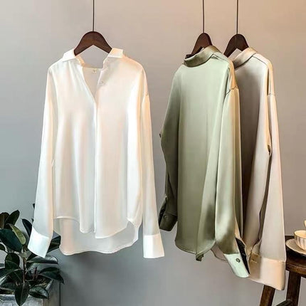 Satynowa koszula damska | Zapięcie na guziki | Długi rękaw | Zrelaksowany krój | Wszechstronna moda | Dostępne XS-2XL | duże kolory Zielony, Szampan, Biały, Czarny | Idealny do noszenia w dniu, na co dzień i formalnie | Styl ponadczasowy