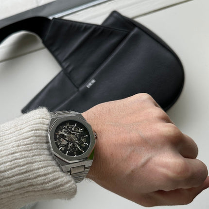 Męski automatyczny zegarek Phantom ze stali nierdzewnej | Czarna tarcza 42 mm | Srebrny pasek | Wodoodporny 30m | Elegancki wygląd | Regulowany rozmiar | Nadaje się na każdą okazję