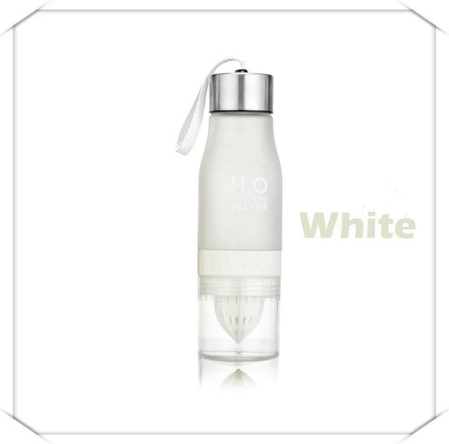 Butelka z zaparzaczem H2O | Pojemność 650 ml | Matowy projekt obowiązkowy | Przenośny i szczelny | Łatwo zainstalować i zamontować | Idealne do orzeźwienia na terenie morza