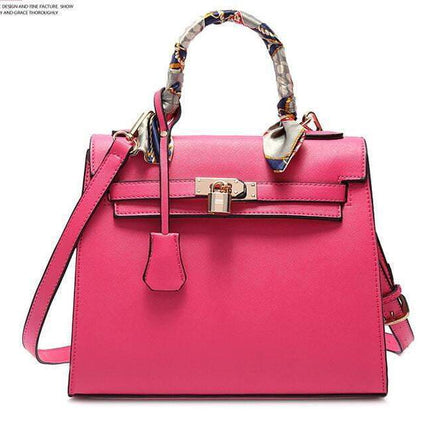 Modna damska torba ze skóry PU JASMIN NOIR | Crossbody z zamkiem szalika | Wzór Saffiano | Jednolity kolor | Zamknięcie na zamek | Wstążki i dekoracje z fredzlami | Wszechstronna torebka | Wewnętrzna kalibracja na telefonie | Rozmiar M/S