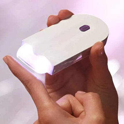 Jedwabiście gładki Pro | Zaawansowana technologia Sensa-Light | Wygodny, bezbolesny laser | Urządzenie do usuwania włosów bez wysiłku | Kompaktowa konstrukcja | Długotrwała jedwabista skóra